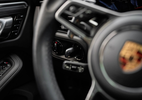 Porsche Macan cena 335900 przebieg: 105910, rok produkcji 2020 z Cedynia małe 379